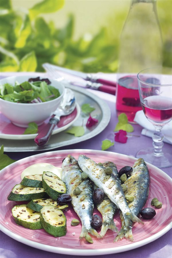 Recetas para adelgazar: sardinas a la parrilla con calabacín asado.