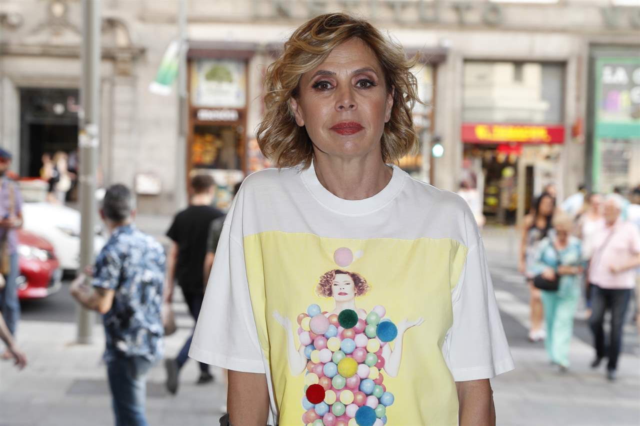 La camiseta más excéntrica de Agatha Ruiz de la Prada
