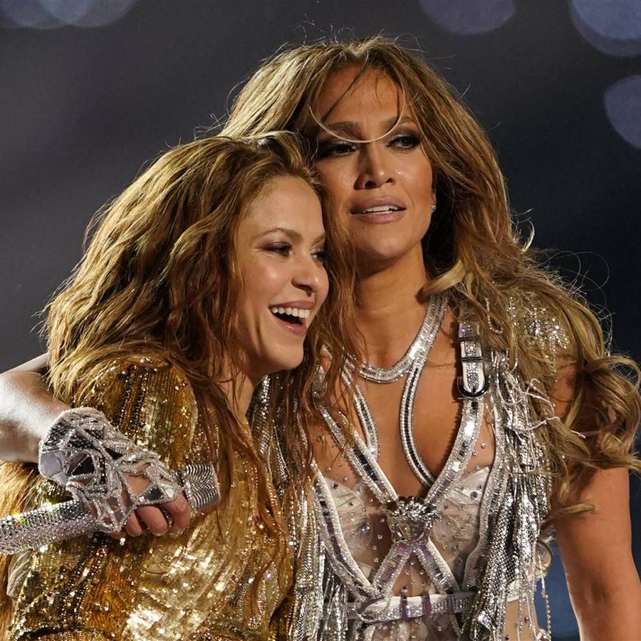Shakira y J.Lo demuestran en la Super Bowl que la melena XL quita años