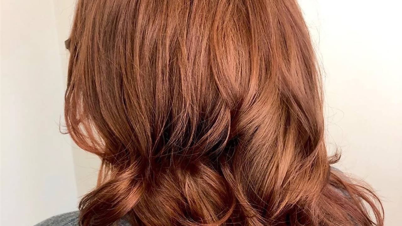 Cinnamon Brown: el color de pelo a medio camino entre el castaño y el pelirrojo que más favorece