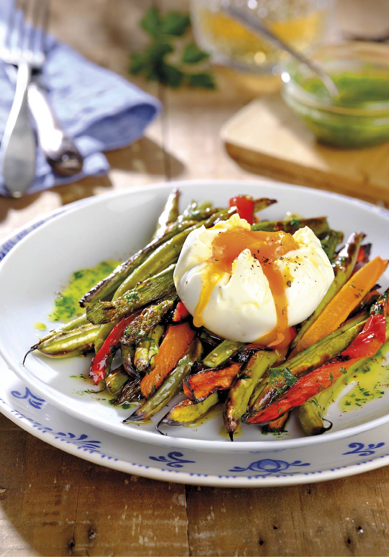 cenas saludables adelgazar verduras asadas huevo