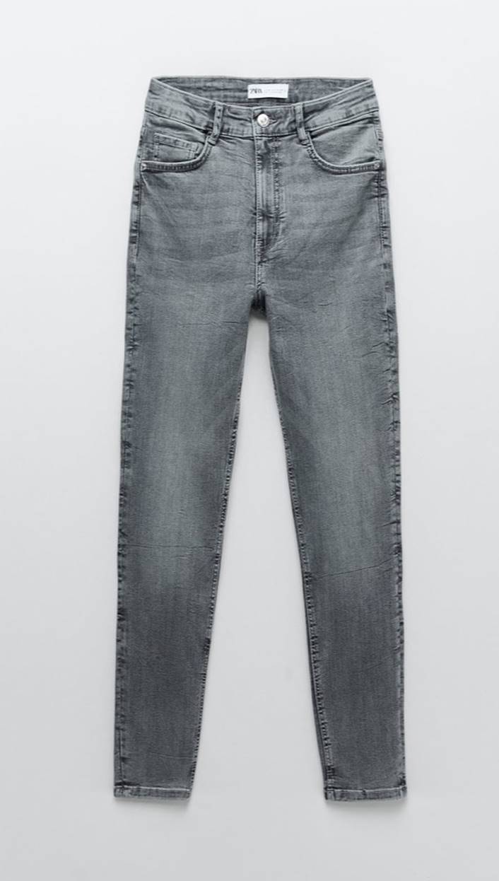 jeans pitillos sculpt de ZARA