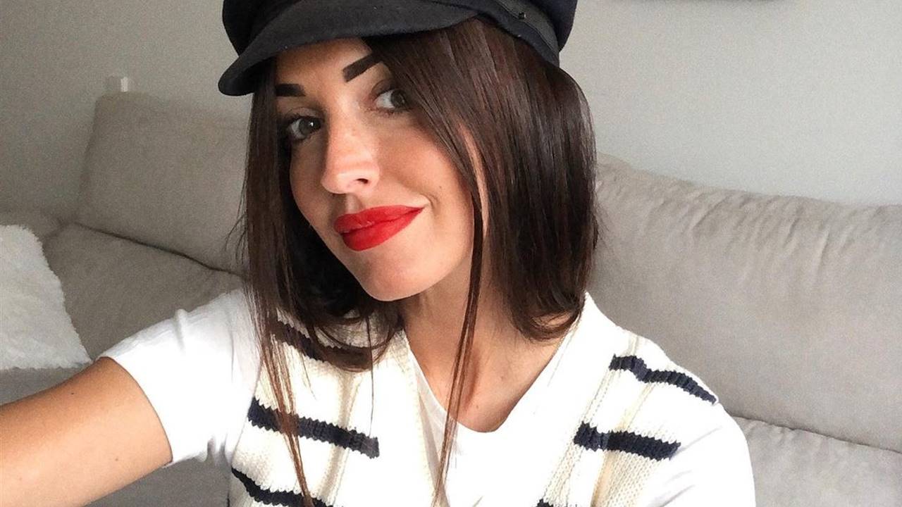 Noelia López encuentra el combo perfecto para primavera: estampado marinero + labios rojos