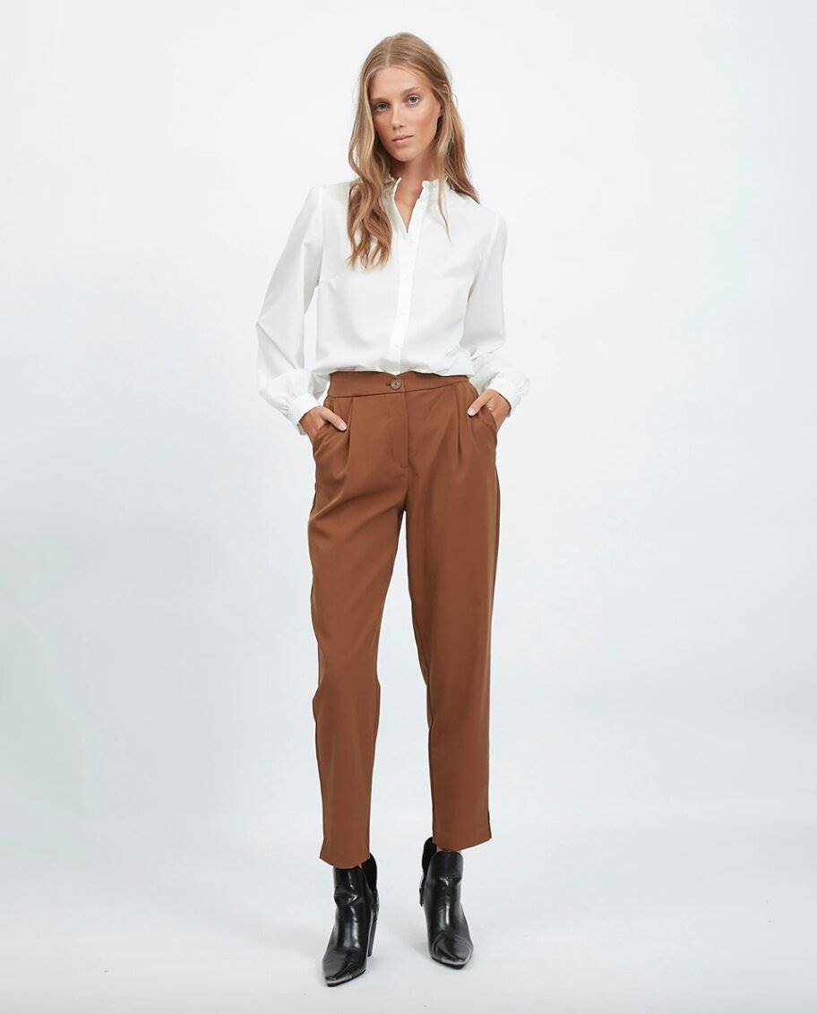 Pantalón chino pinzas: color marrón
