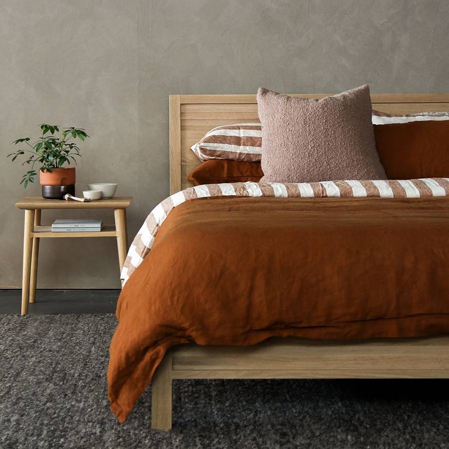 Cómo decorar una cama y que parezca de revista en solo 7 pasos