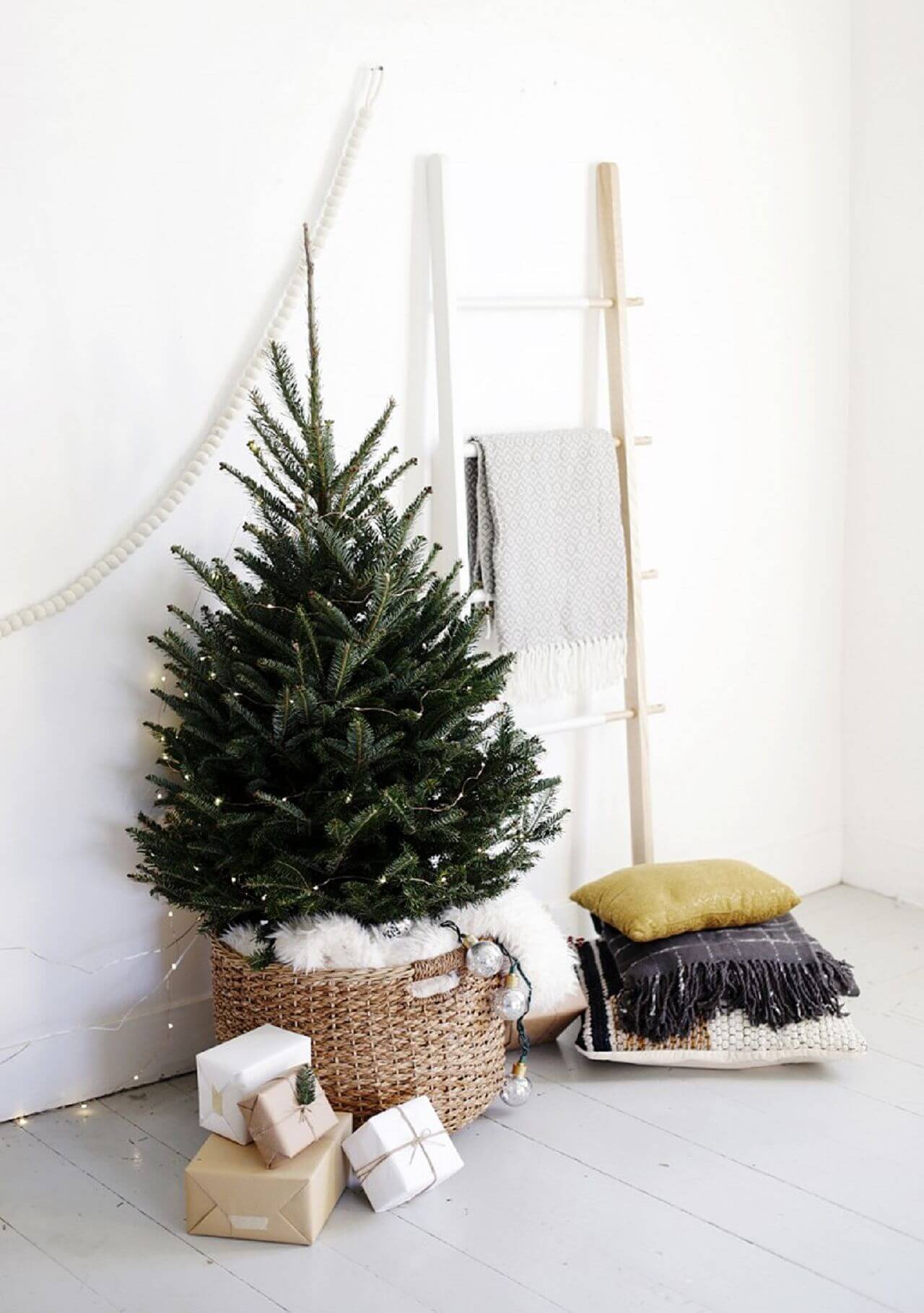 Árbol de Navidad decorado estilo nórdico