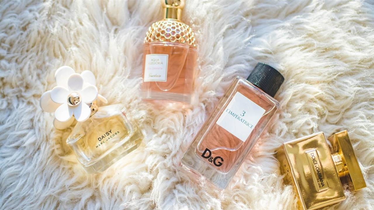 Los 50 perfumes de mujer del 2024 que mejor huelen (ordenados por tipo de fragancia)