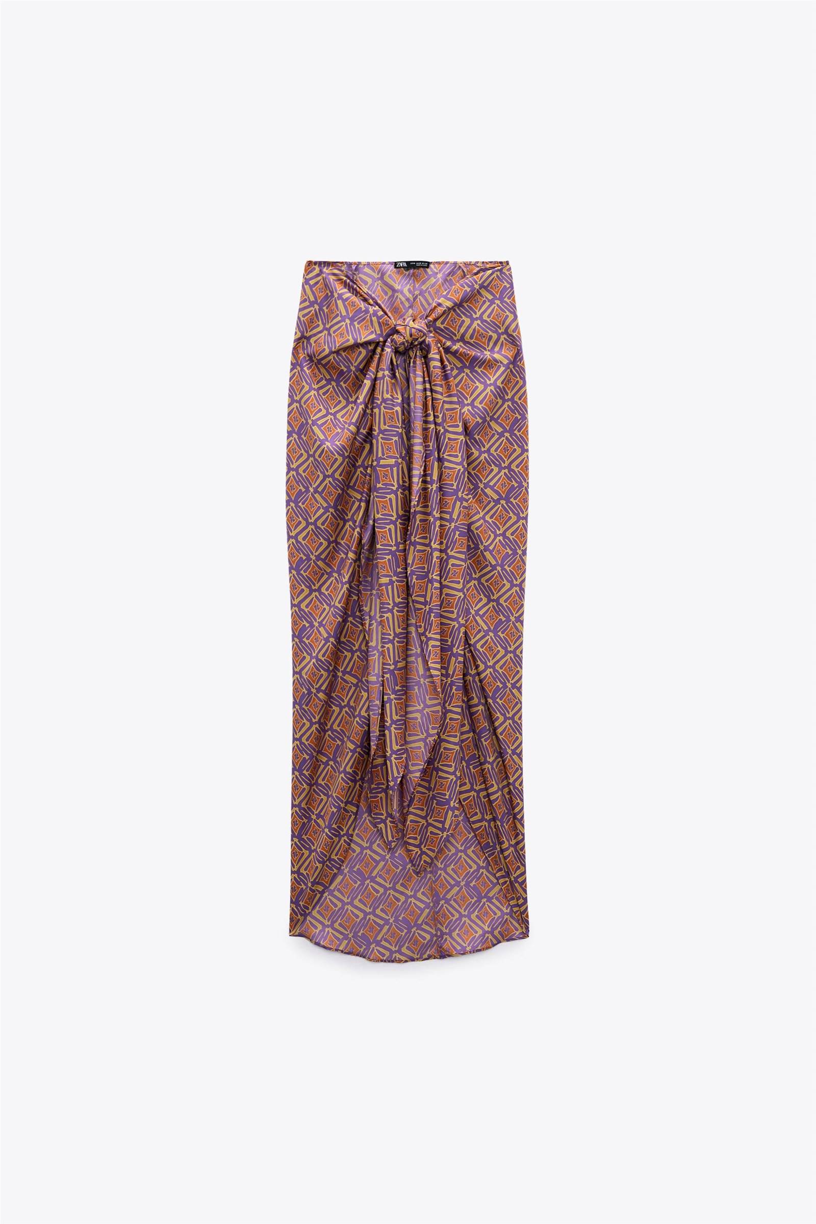 Falda pareo con nudo estampada de Zara