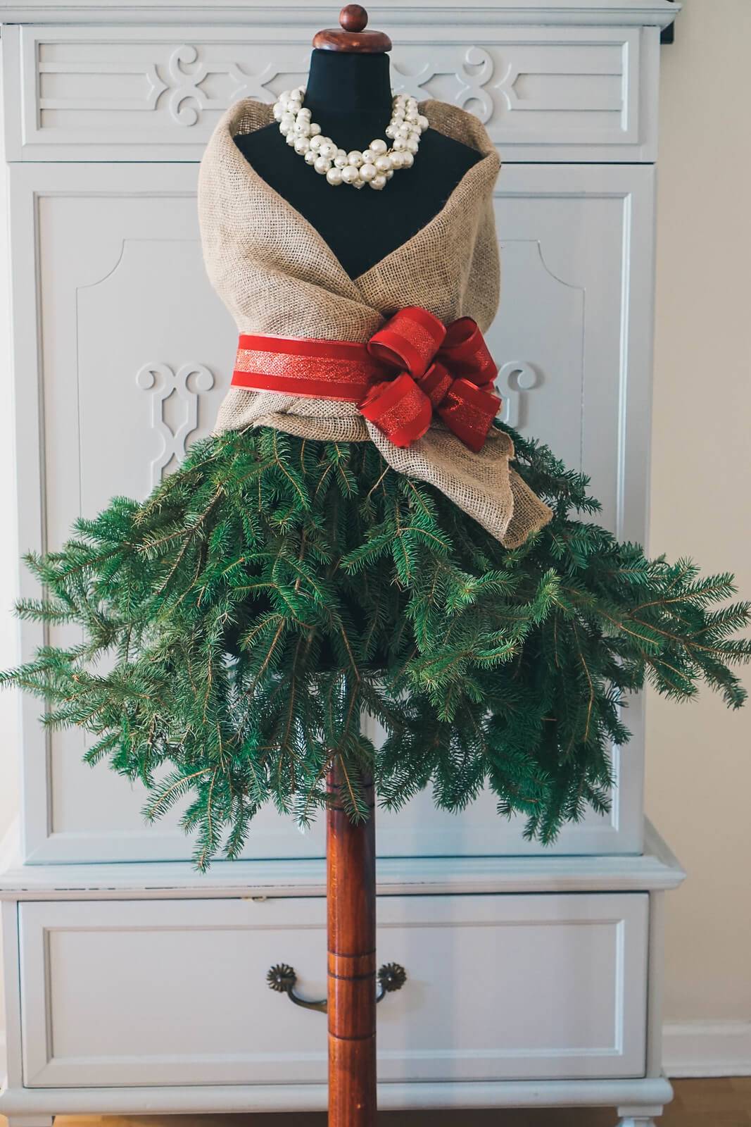 Cómo decorar el árbol de Navidad maniquí