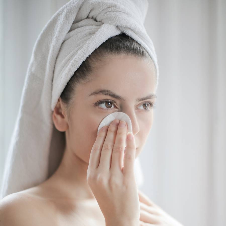 Los primeros pasos de la rutina de belleza para dejar tu piel limpia, bonita y preparada
