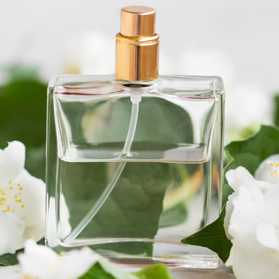 10 perfumes de Zara que huelen a limpio (ideales para primavera)