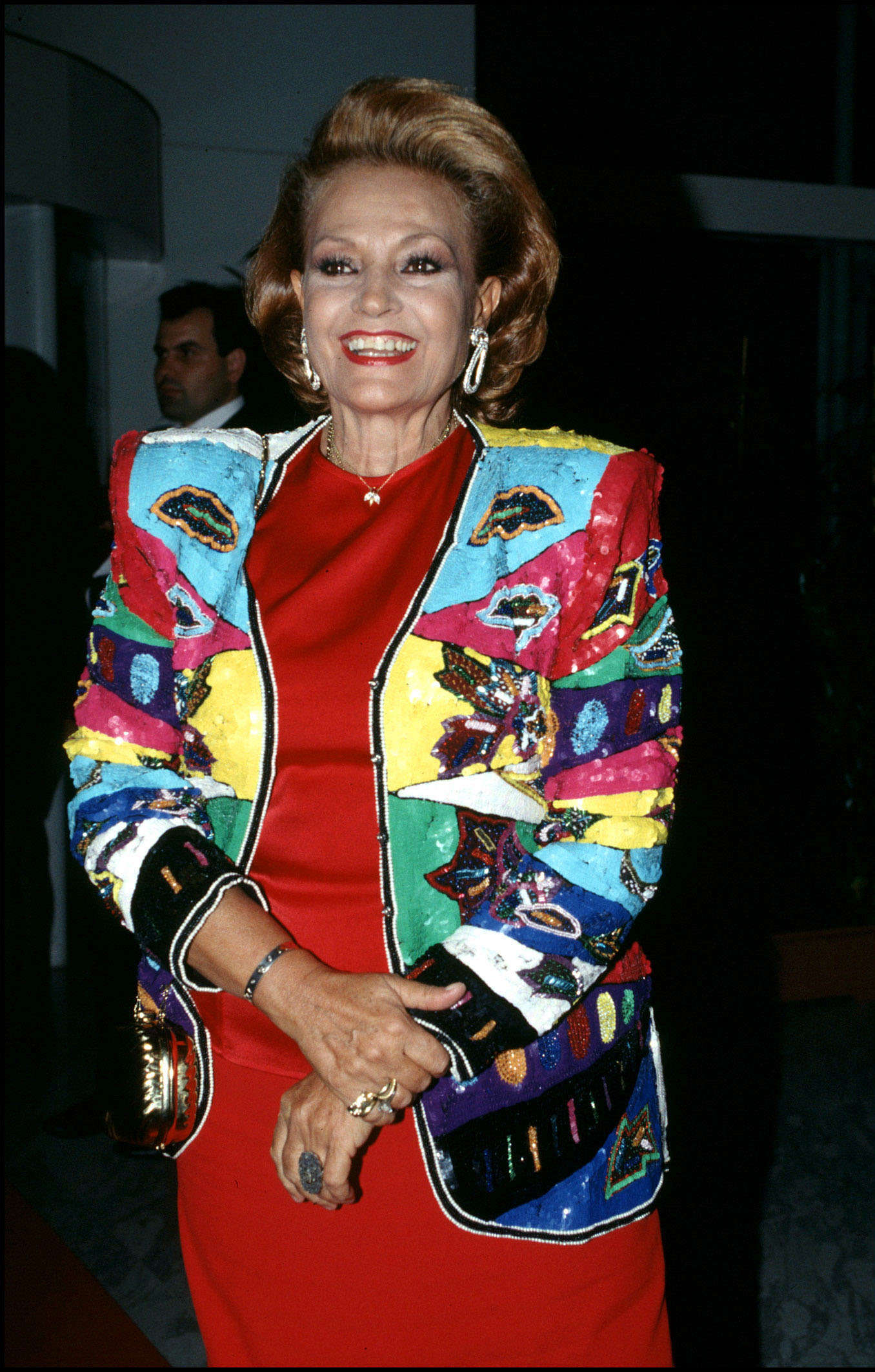 Carmen Sevilla con chaqueta multicolor