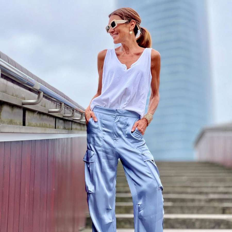 10 pantalones fluidos de Zara con estampado elegante para eventos de verano: no marcan ni dan calor