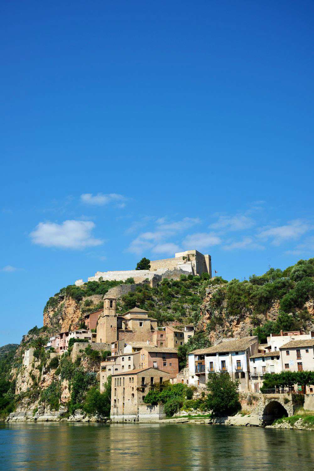 pueblos bonitos de Cataluña Miravet (Tarragona)