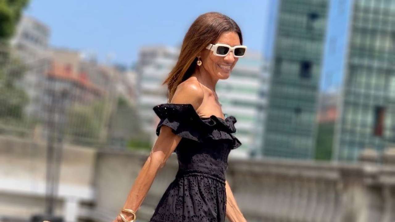 Las influencers +50 agotarán el vestido de lino más rebajado en Massimo Dutti: asimétrico, holgado y no marca