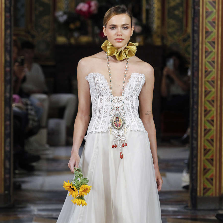 Las 3 tendencias ibicencas en moda nupcial que se llevarán en 2024 según Adlib Ibiza para novias bohemias
