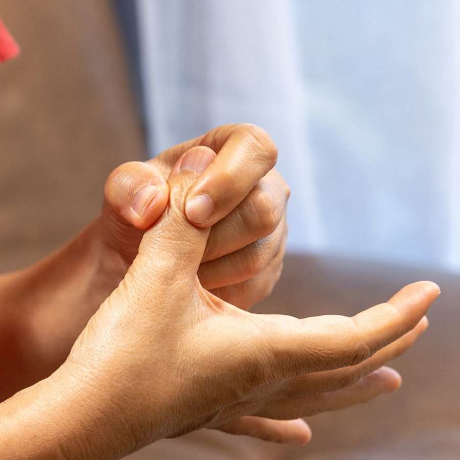 Dedos hinchados: qué significa, qué hacer y cuándo preocuparse