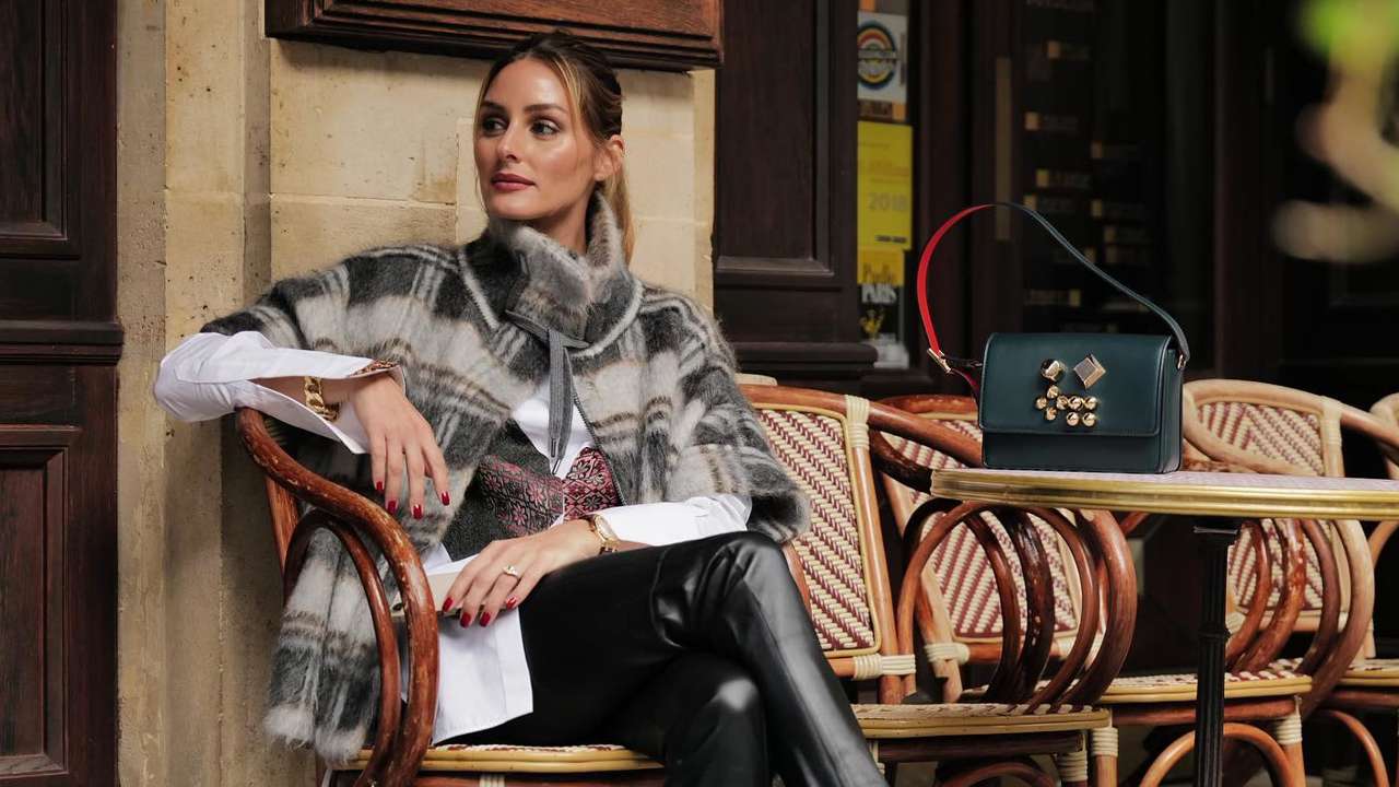 Zara rebaja los leggings de efecto piel y la chaquetita de punto (por 12€) son la combinación perfecta para invierno