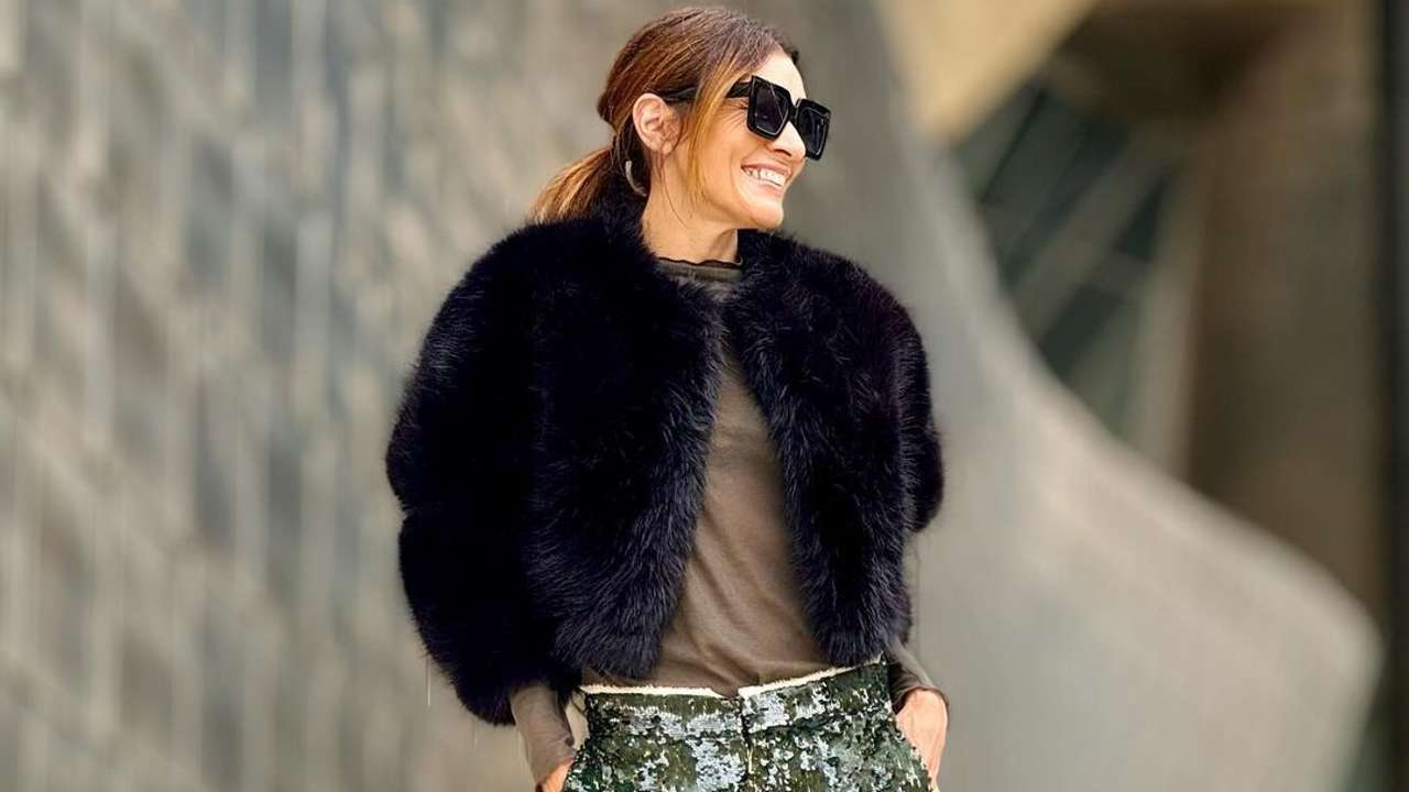 Las mujeres de 50 agotarán en Zara el pantalón de lentejuelas más elegante y moderno para Navidad