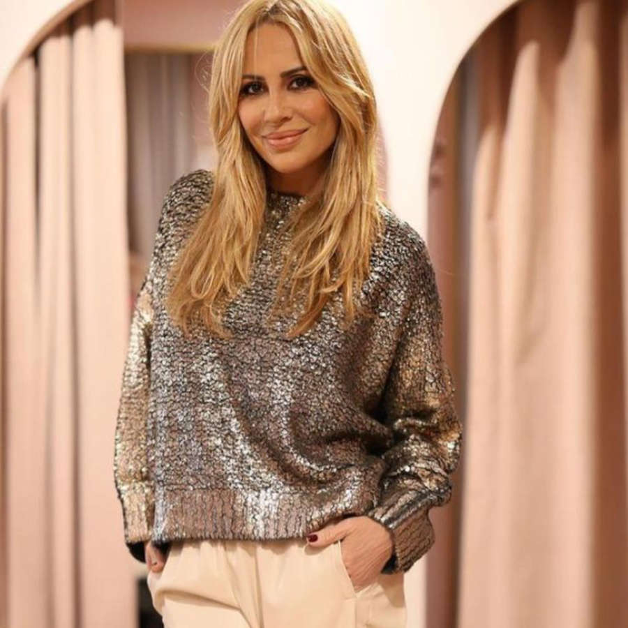 El look de básicos de Marta Sánchez para vestir cómoda y elegante a los 50 respira lujo silencioso 
