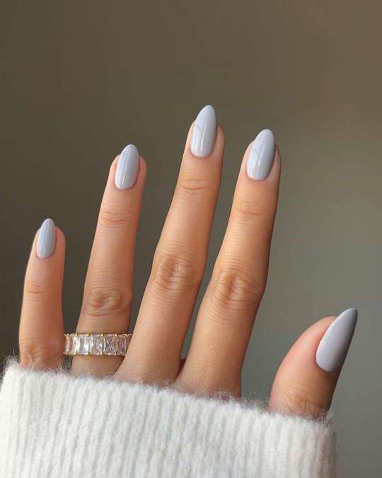 5 colores de uñas en tendencia para enero 2024 muy elegantes (y 5