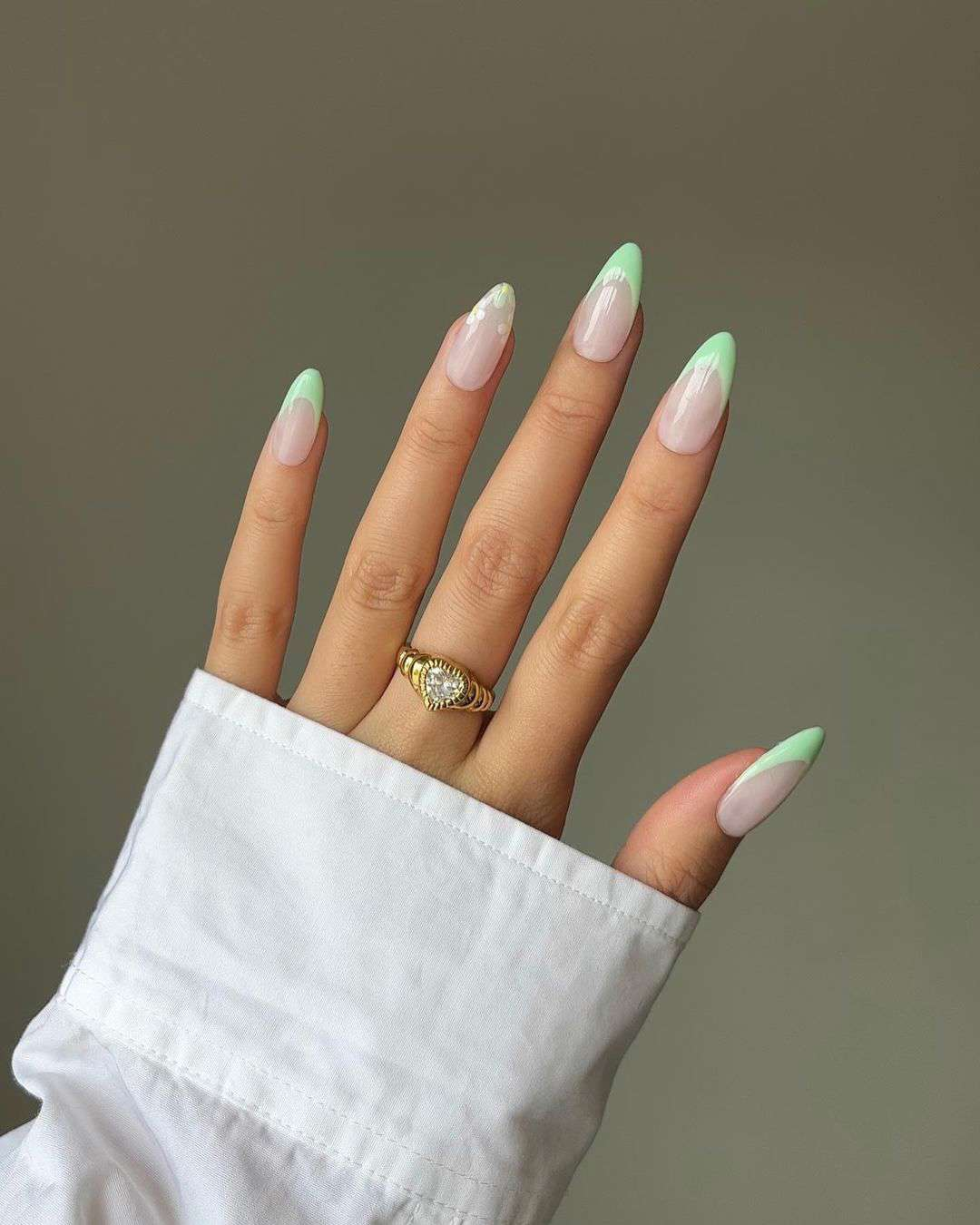 5 colores de uñas que es mejor reservar: verde menta