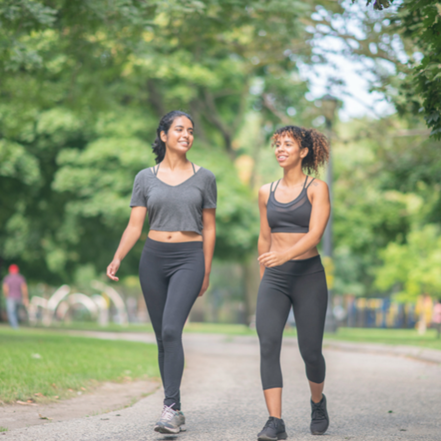 EXPERTA RESPONDE | ¿Cuál es la mejor hora para salir a caminar y adelgazar, acelerar el metabolismo y quemar grasa?
