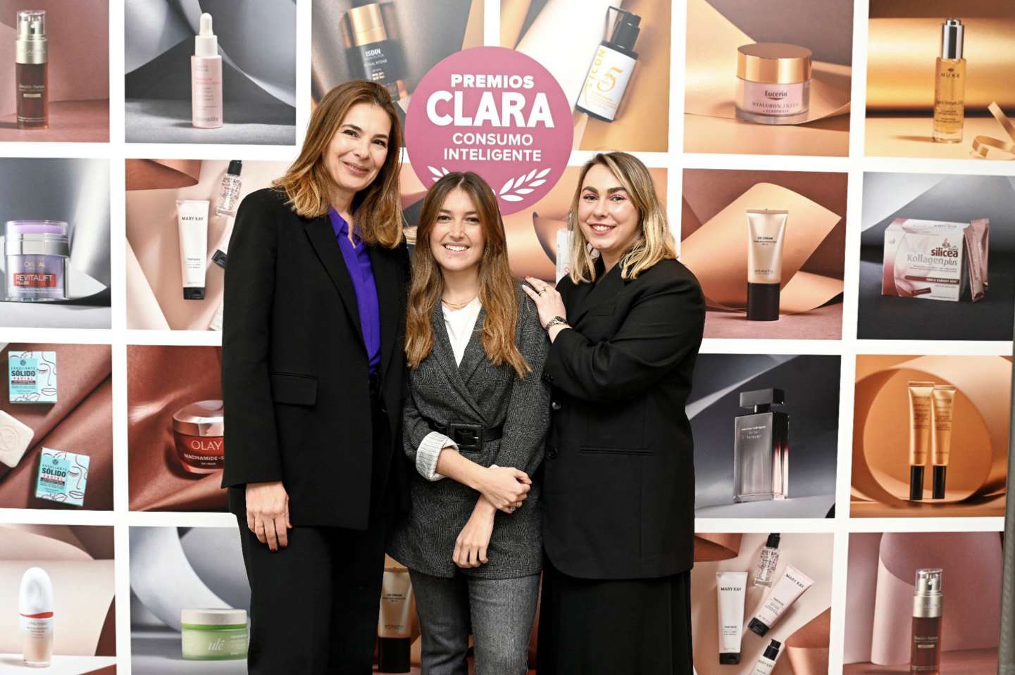 MEJOR PRODUCTO CUIDADO FACIAL: L’Oréal Paris Revitalift Filler Pressed Cream