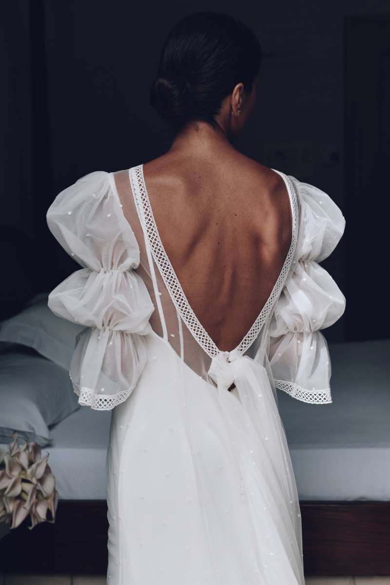 La espalda del vestido de novia de Sabela