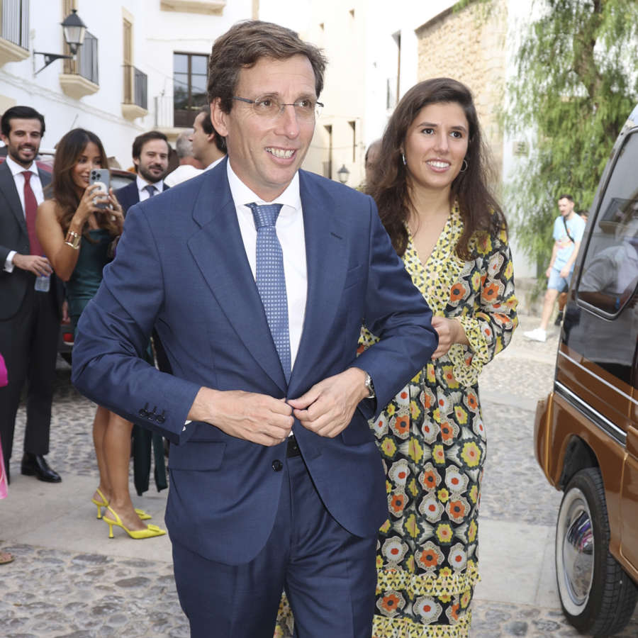 Nuevo giro en los planes de boda de José Luis Martínez-Almeida y Teresa Urquijo: El papel destacado que tendrá la hermana del alcalde