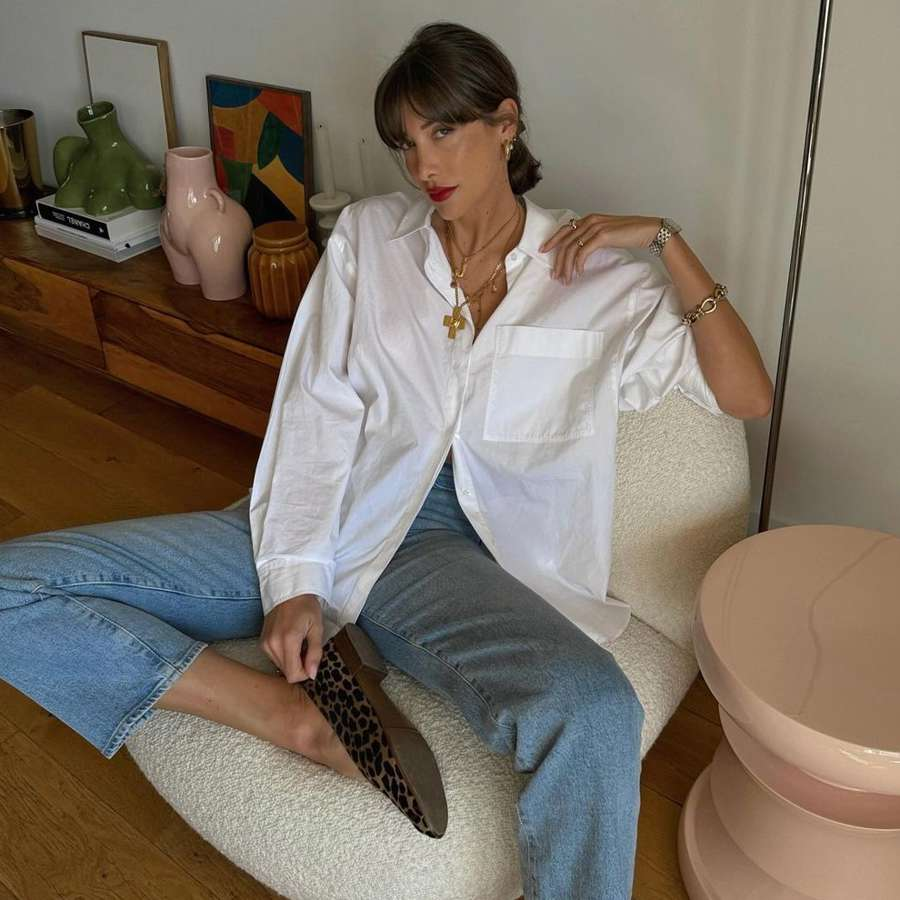 10 blusas de lino de H&M para llevar con pantalones blancos en Primavera/Verano: holgaditas y elegantes