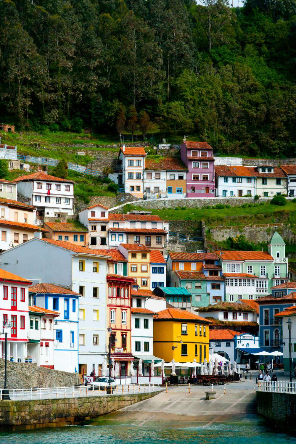 pueblos con playa mas bonitos Cudillero (Asturias)