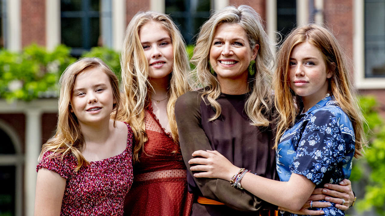 No solo Leonor "roba" ropa a Letizia: Todas las jovenes royals que comparten ropa con mamá