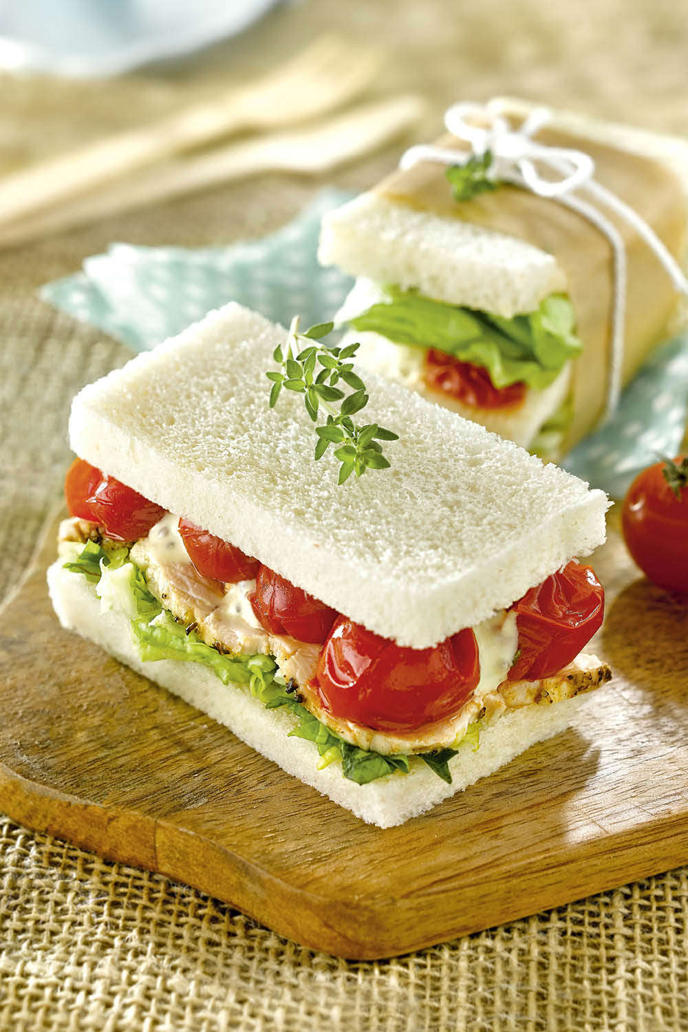 bocadillos faciles saludables sandwich pollo tomatitos