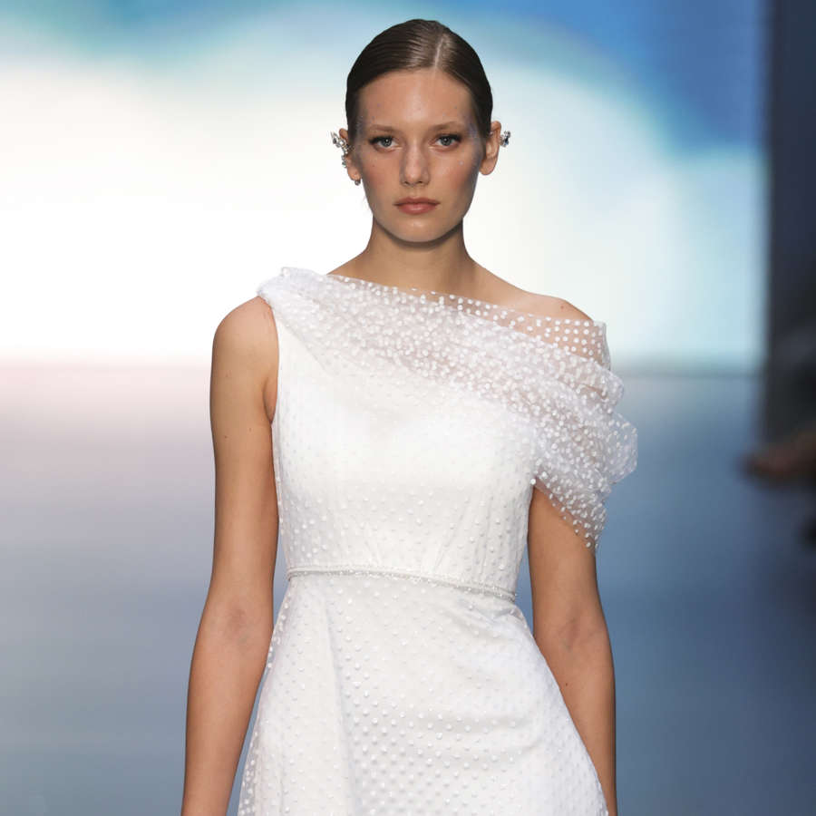 Así vestirán las novias en 2025: tendencias en moda nupcial vistas en Barcelona Bridal Fashion Week