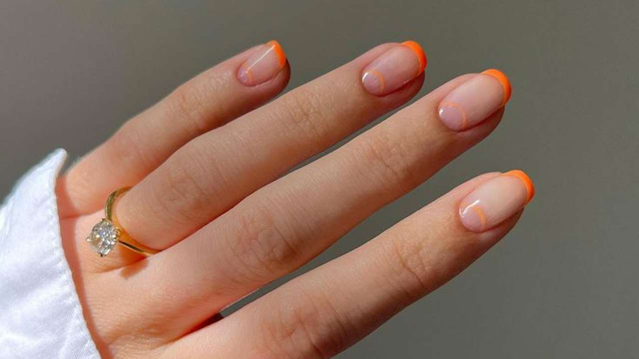 El color de uñas nº1 de las francesas en verano: 15 manicuras frescas que potencian el bronceado