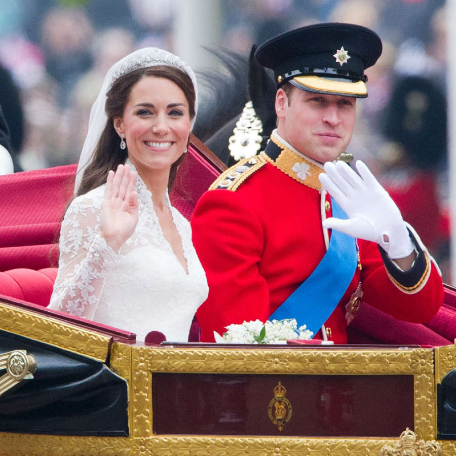 Una emotiva foto inédita y un gran error de protocolo: Recuerdos de la boda de Guillermo y Kate Middleton que hoy ven la luz