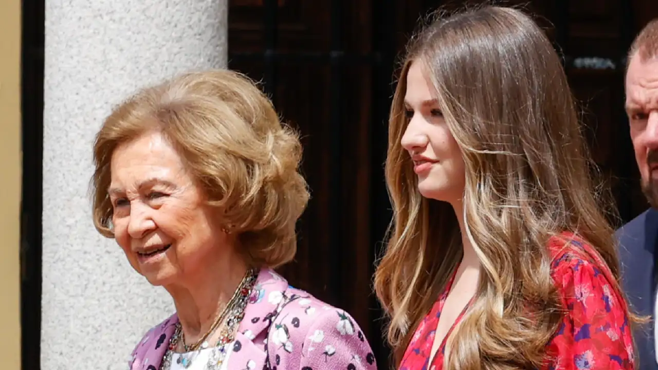 De la reina Sofia a Leonor: las alpargatas elegantes "de abuela" que comparten 3 generaciones son cómodas y suman altura