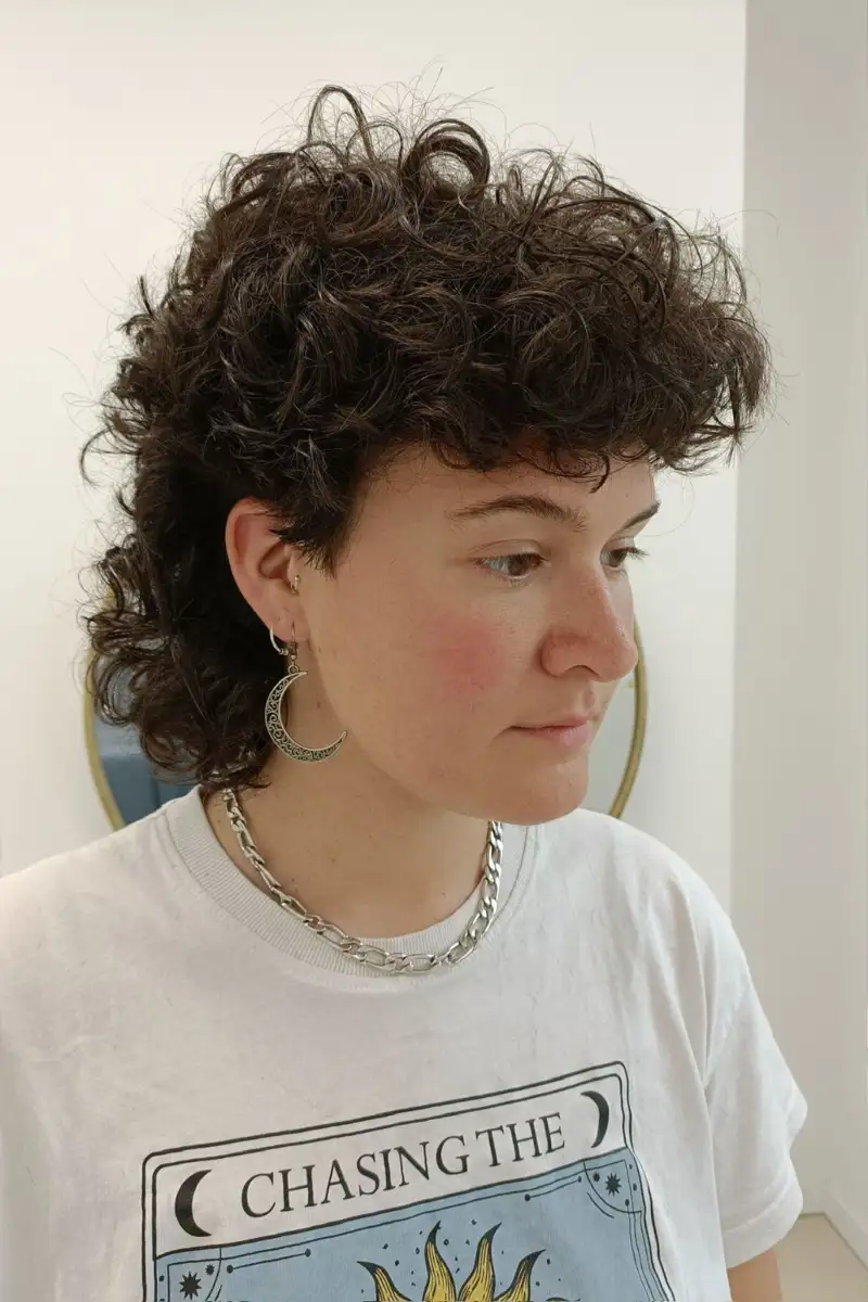 Curly mullet