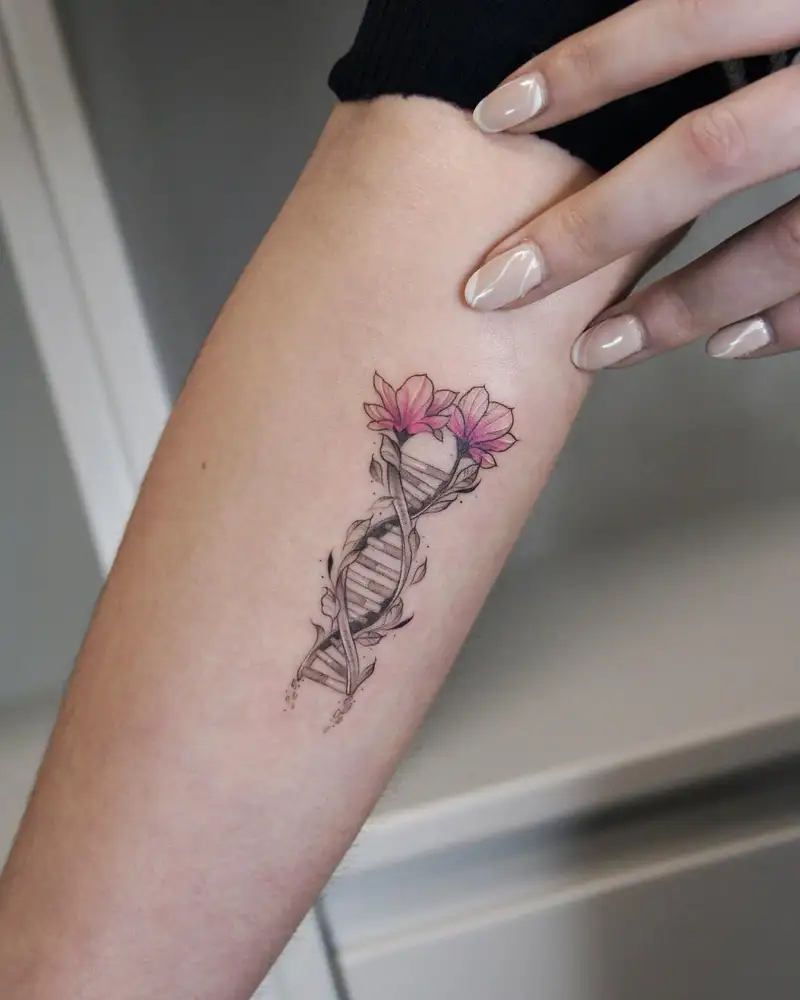 tatuaje helix mujer
