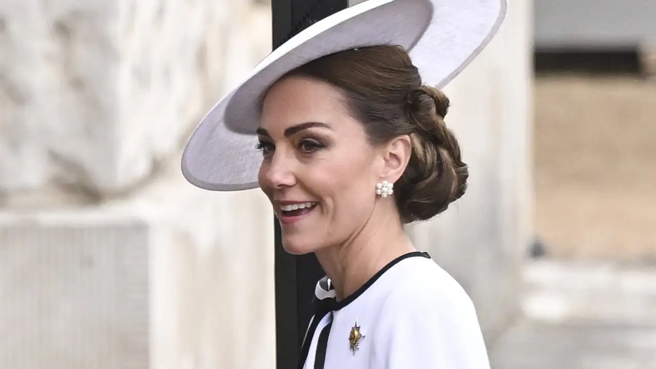Kate Middleton publica la fotografía inédita más emotiva de sus tres hijos en el día especial de Guillermo