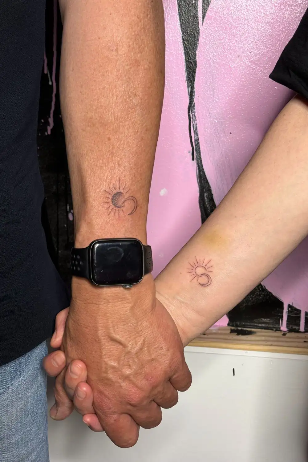 tatuajes de parejas pequeños sol y luna mardetattoos