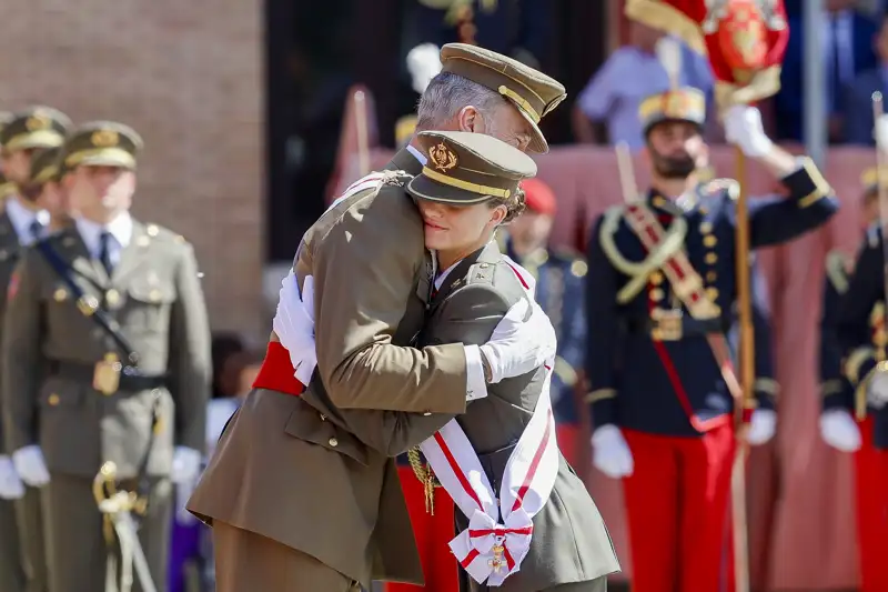 Abrazo Leonor Felipe