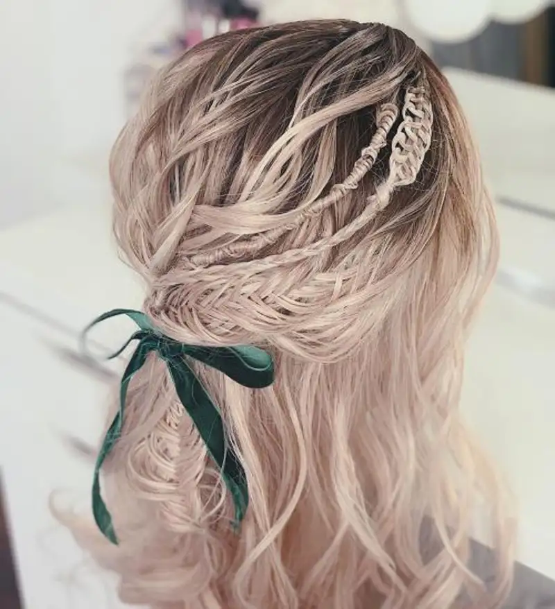 peinados con trenzas y pelo suelto Semirrecogido con trenzas boho