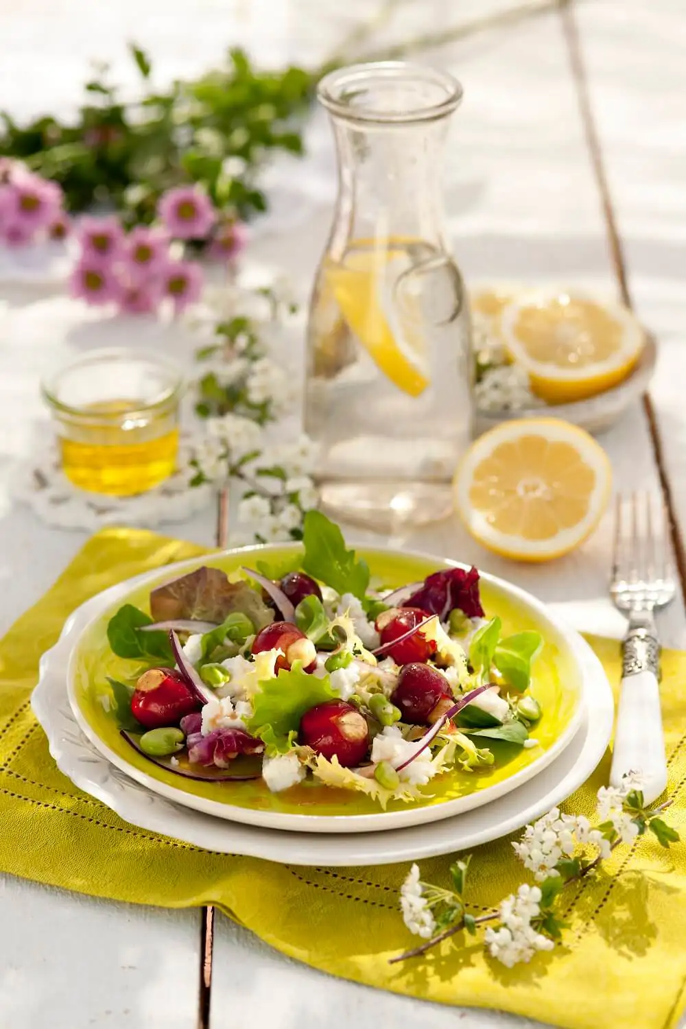 --ensalada con queso de cabra y cerezas