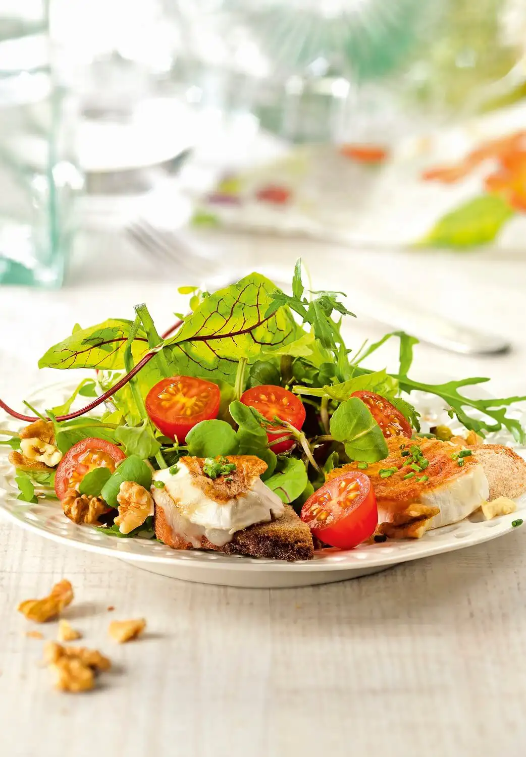 ensalada con tostas de queso de cabra