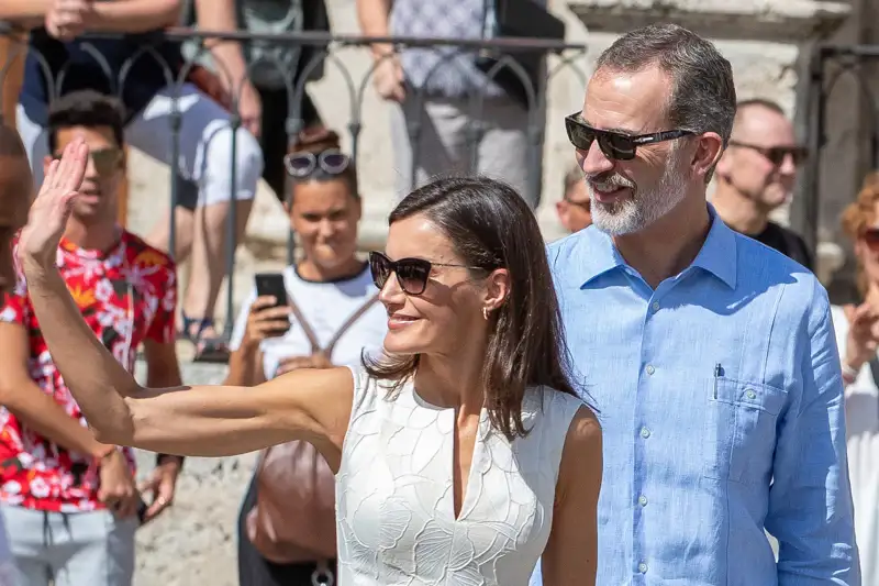 Letizia y Felipe con gafas de sol