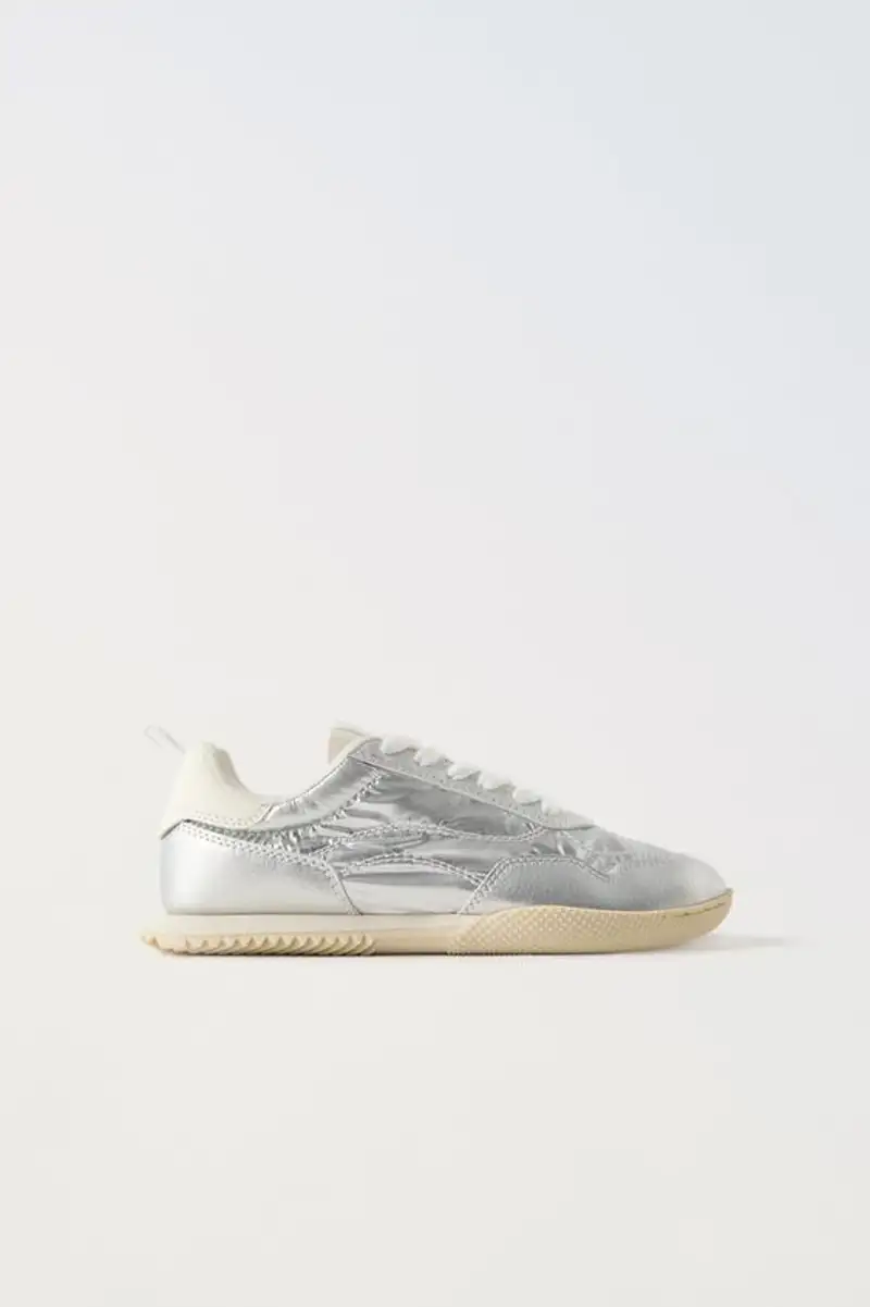 Zara Kids pone en Special Prices las zapatillas metalizadas y plataforma comoda de 15 que agotaran las adultas bajitas
