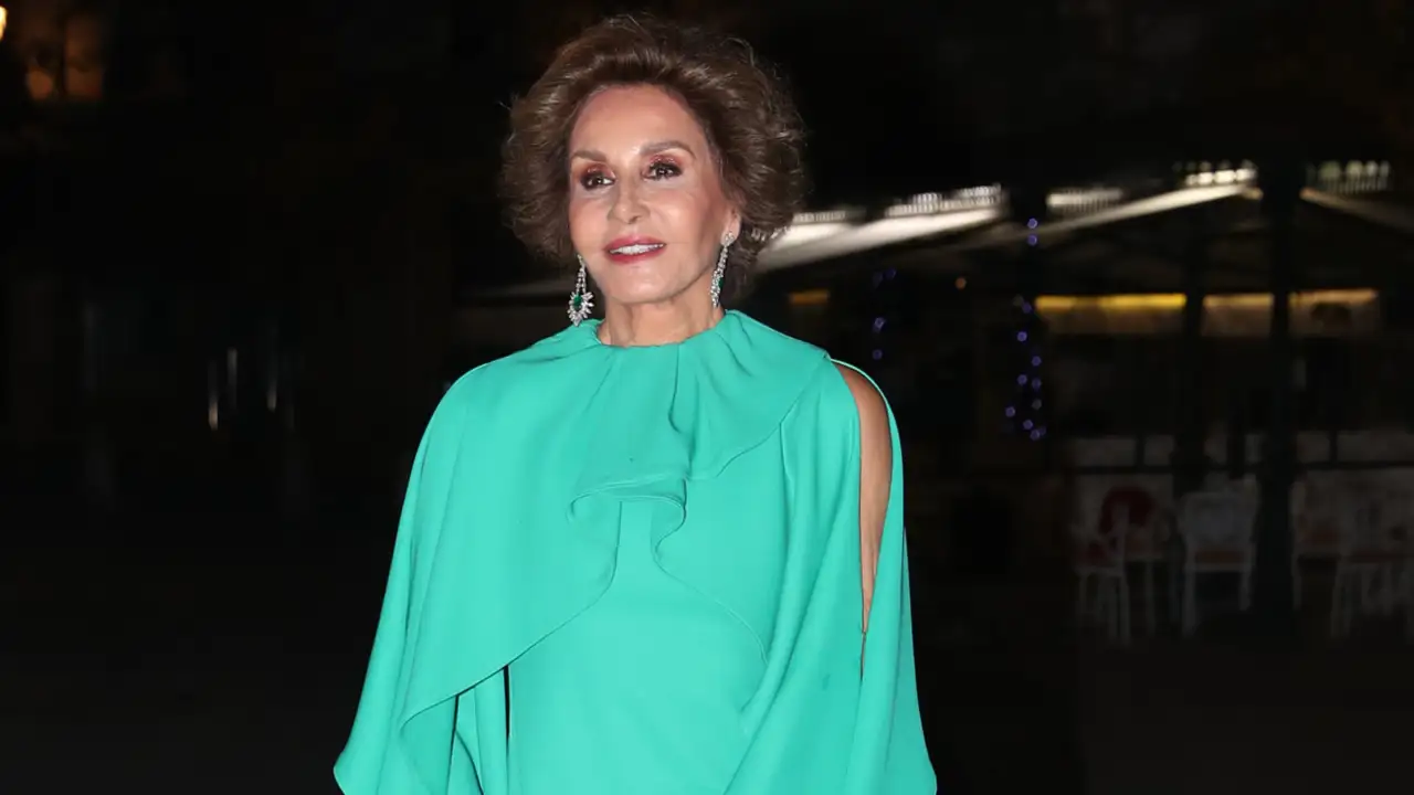Look Naty Abascal 