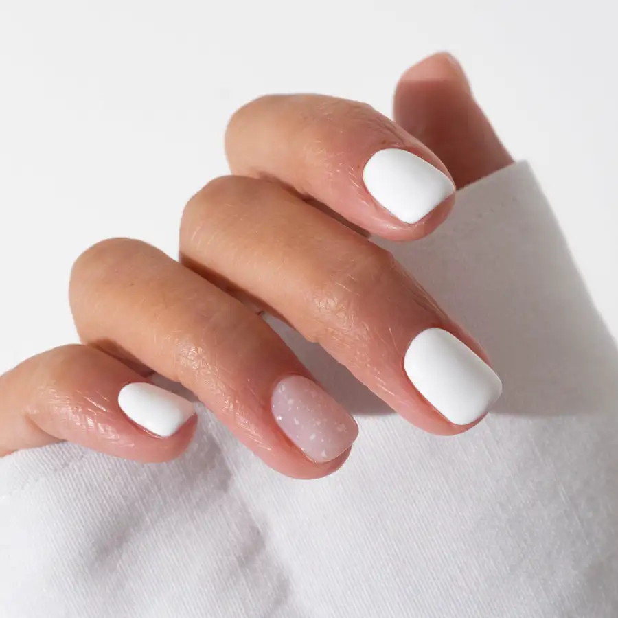 uñas blancas elegantes Combinadas